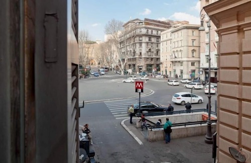 Rione II Trevi Apartment | Fontana di Trevi and Spanish Steps. Modern and elegant