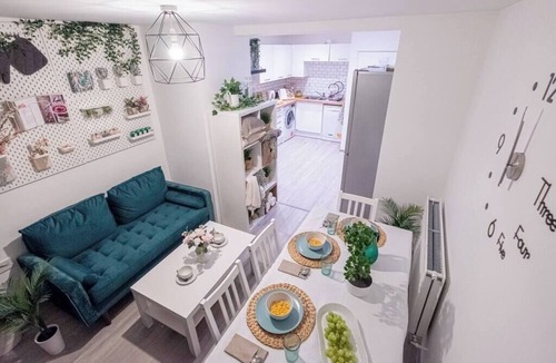 Great Houghton House | Forest at Forest Home