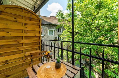 Slavija Apartment | France touch, 10min. to Knez M., with P extra 12e
