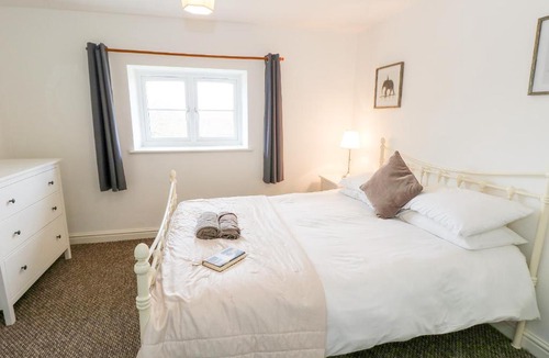 Newport House | FRANKEL