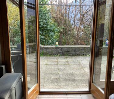 Biasca Apartment | Gemütliche Gartenwohnung im Tessin, 70 qm