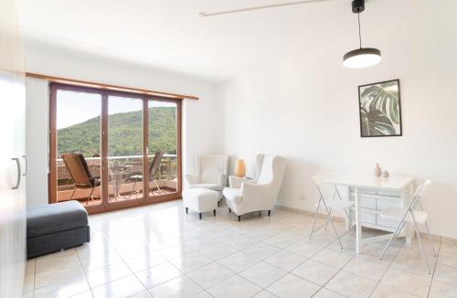 Ponte Tresa Apartment | Gemütliches Seeblick-Studio