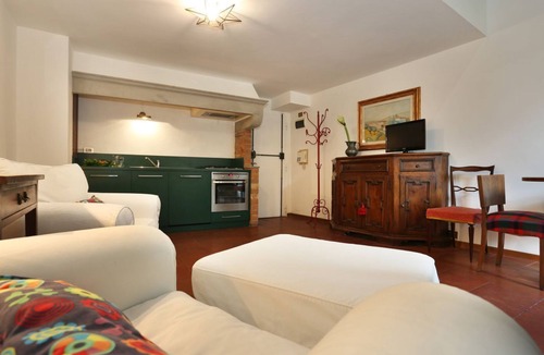 Oltrarno Apartment | GIGLIO LáNTICO