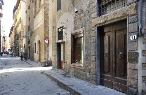 Oltrarno Apartment | GIGLIO LáNTICO