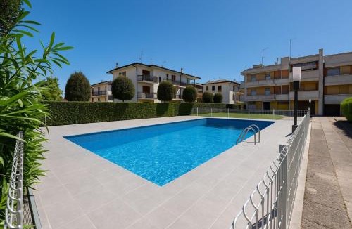 Eraclea Mare Apartment | Ginestra Deluxe Idromassaggio privato e piscina