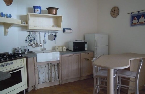 San Secondo di Pinerolo House | Gîte on the hill, for all-season living, with swimming pool in summer