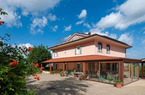 Servigliano House | Gorgeous home in Servigliano