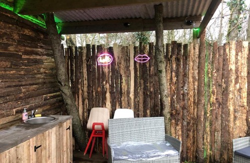 Magherafelt Other | Gracelands Glamping lodge 1