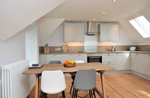 Strachur Villa | Greenlea -Scenic loch-side location, coastal retreat boasts spectacular sea views, sleeps 4