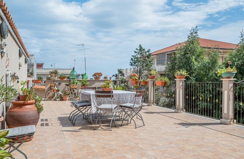 Torre Archirafi Apartment | GuestHost-La Dimora di Max Bright Apt with terrace
