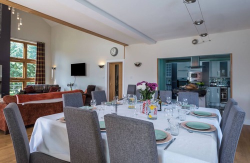 Spittal of Glenshee Cabin | Gulabin Lodge and House