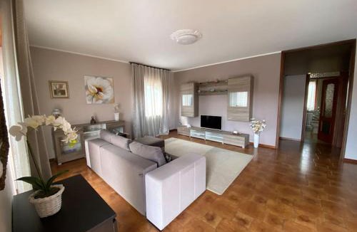 Borgomanero Apartment | Happy Host by YV