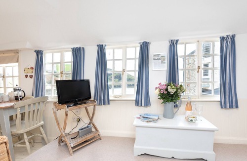 Port Isaac Cottage | Harbour Loft, Port Isaac, harbour & beach views