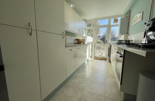 Cribbs Causeway House | Harmonious Family Home in Westbury-on-Trym