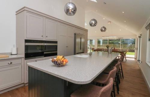 Welton House | HEATHER'S COTTAGE, family friendly, luxury holiday cottage in Dalston
