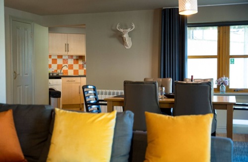 Tobermory Apartment | Hillside Apartment in Tobermory