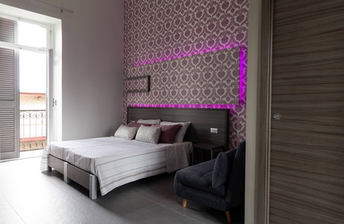 Torre del Greco House | Historic building with private spa