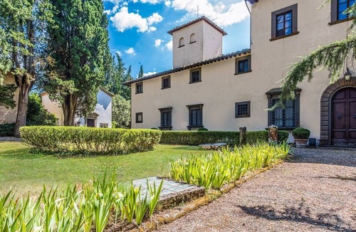 Montespertoli Villa | Historical private villa in Chianti for up to 10guests one step from Florence