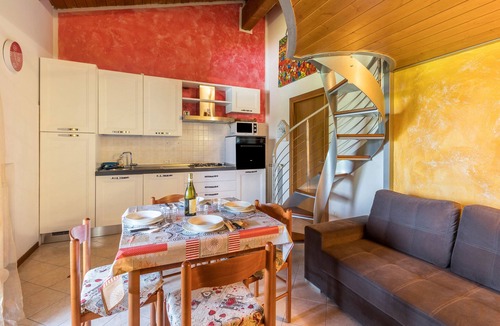 Ponti sul Mincio Apartment | Holiday Apartment Residence La Collina with swimming pool and Wi-Fi