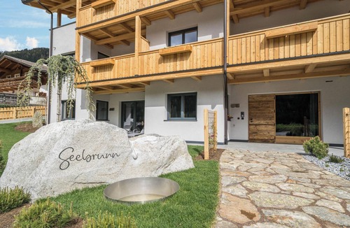 Pracupola Apartment | Holiday Apartment "Seebrunn - Riemerbergl Alm" with Wide View, Wi-Fi and Terrace