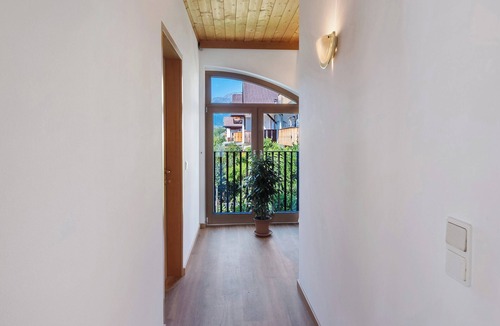 Castelbello-Ciardes Apartment | Holiday Apartment 'Vinlauris B' with Mountain View, Wi-Fi and Air Conditioning