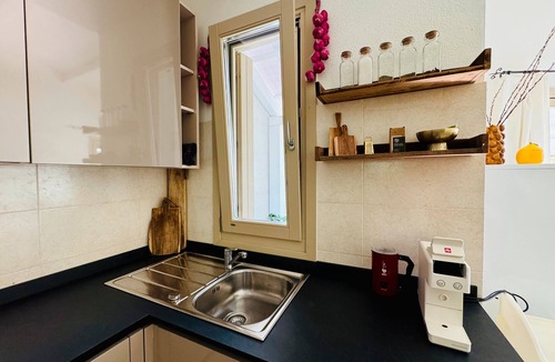 San Pietro a Mare House | Holiday Home 'Casa Guilia' with Private Terrace, Wi-Fi and Air Conditioning