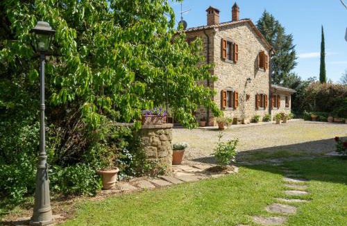 Civitella in Val di Chiana House | Holiday Home Casale il Giglio-1 by Interhome