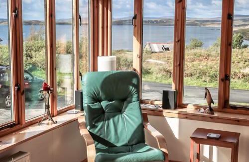 Beinn Orasaigh House | Holiday Home Fiskavaig by Interhome