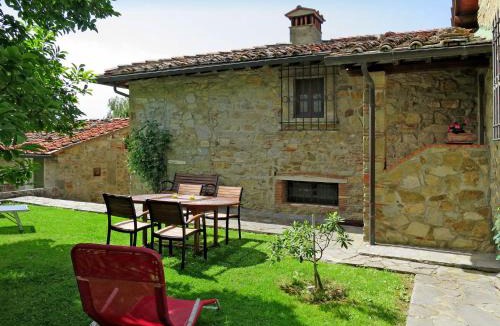 Loro Ciuffenna House | Holiday Home Il Casellino-2 by Interhome