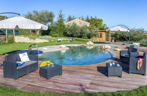 Fermo House | Holiday Home in Fermo with Heated Pool