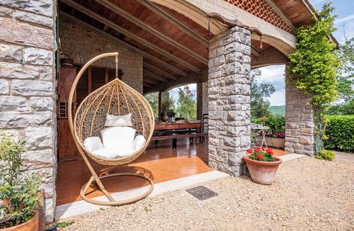 Vertine Villa | Holiday Home 'Vertine Countryside' with Private Terrace, Wi-Fi and Air Conditioning