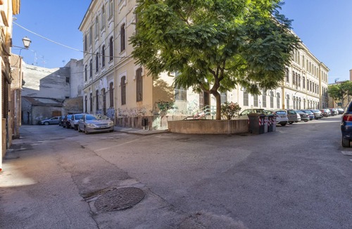Sassari Apartment | Holiday Home "La Casetta di Pietra" with A/C and Wi-Fi