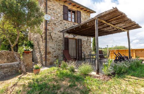 Cinigiano House | Holiday Home Le Calle by Interhome