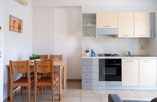 Pineto Apartment | Holiday Rendez Vous 28 - Second floor apartment with side sea view