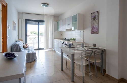 Pineto Apartment | Holiday Rendez Vous 30 - Second floor apartment with side sea view