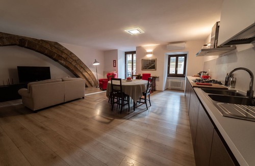 Orvieto Apartment | Home in Orvieto - Il palazzaccio