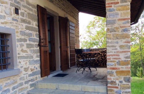 Pieve Santo Stefano Villa | Homerez - Big villa for 10 ppl. with swimming-pool at Pieve Santo Stefano