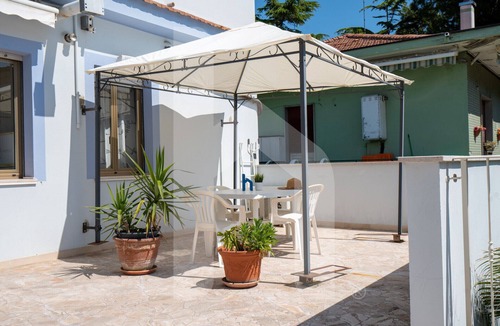 Pineto Apartment | Homiday - Via Gramsci Azzurro, Three-room apartment with terrace