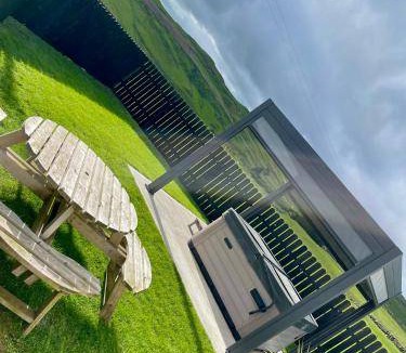 Castlewellan House | House ∙ 2 bedrooms ∙ 4 guests
