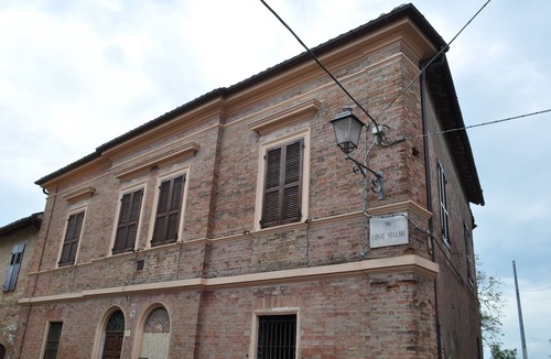 Fabriano House | House with art deco frescos and garden, a village on the hills Marche and Umbria