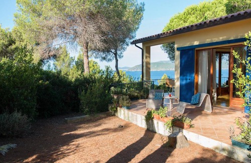 Madonna delle Grazie House | House with direct access and private terrace at sea only 10min from Capoliveri