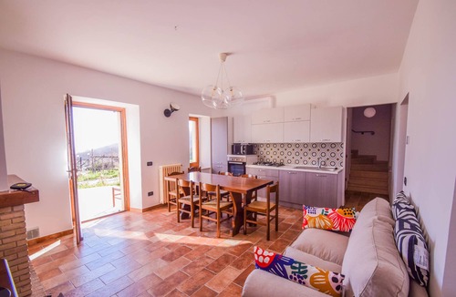 Avigliano Umbrio House | House with private pool in hilly-quiet location with panoramic views