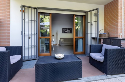 Trezzano sul Naviglio Apartment | HouseGardenMilano- Near Fiera and Humanitas and San Carlo Hospitals (parking space)