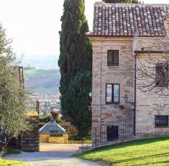 Montegiorgio House | I Sassi Di San Giuseppe