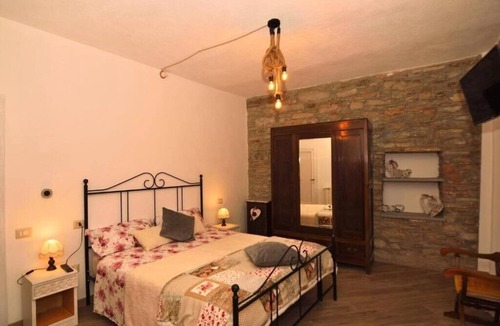 Cremolino House | Il Borgo del Castello Deluxe Double Room with Balcony - Giglio