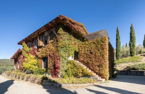 Gaiole in Chianti Villa | Il Colombaio by VacaVilla