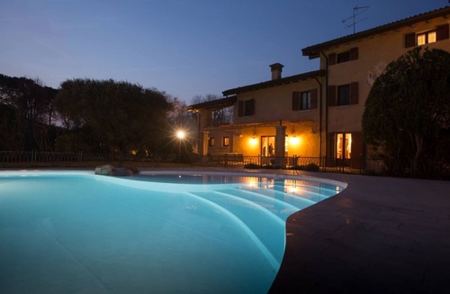 Ponti sul Mincio Villa | Il sole ad est, Exclusive Farmhouse private pool surrounded by greenery nearLake