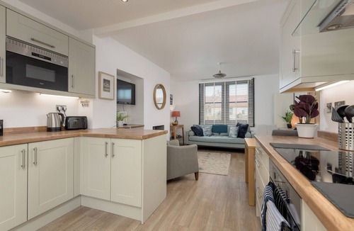 Gullane Cottage | Impeccably presented 2-bedroom cottage in the heart of Gullane. Sleeps 4.