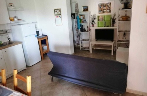 Villanuova sul Clisi Apartment | In the countryside 7 km from Lake Garda.