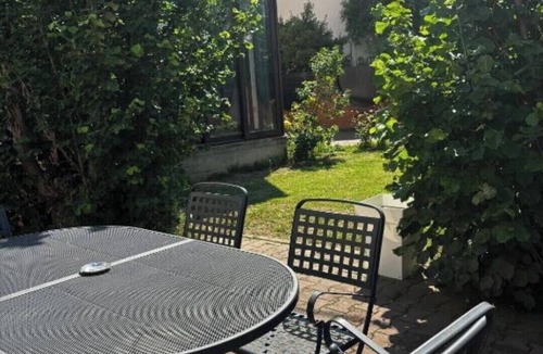 Novi Sad Villa | In the Town villa with garden and parking